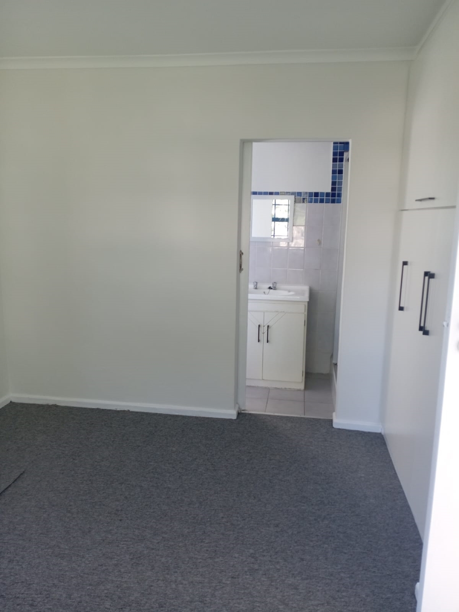 To Let 2 Bedroom Property for Rent in Dobson Western Cape